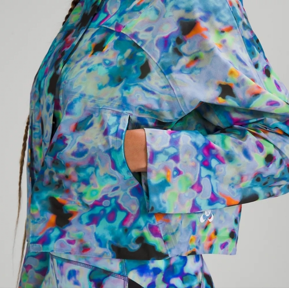 Lululemon Seawheeze Rain Chaser Jacket, size 4 - Picture 12 of 14